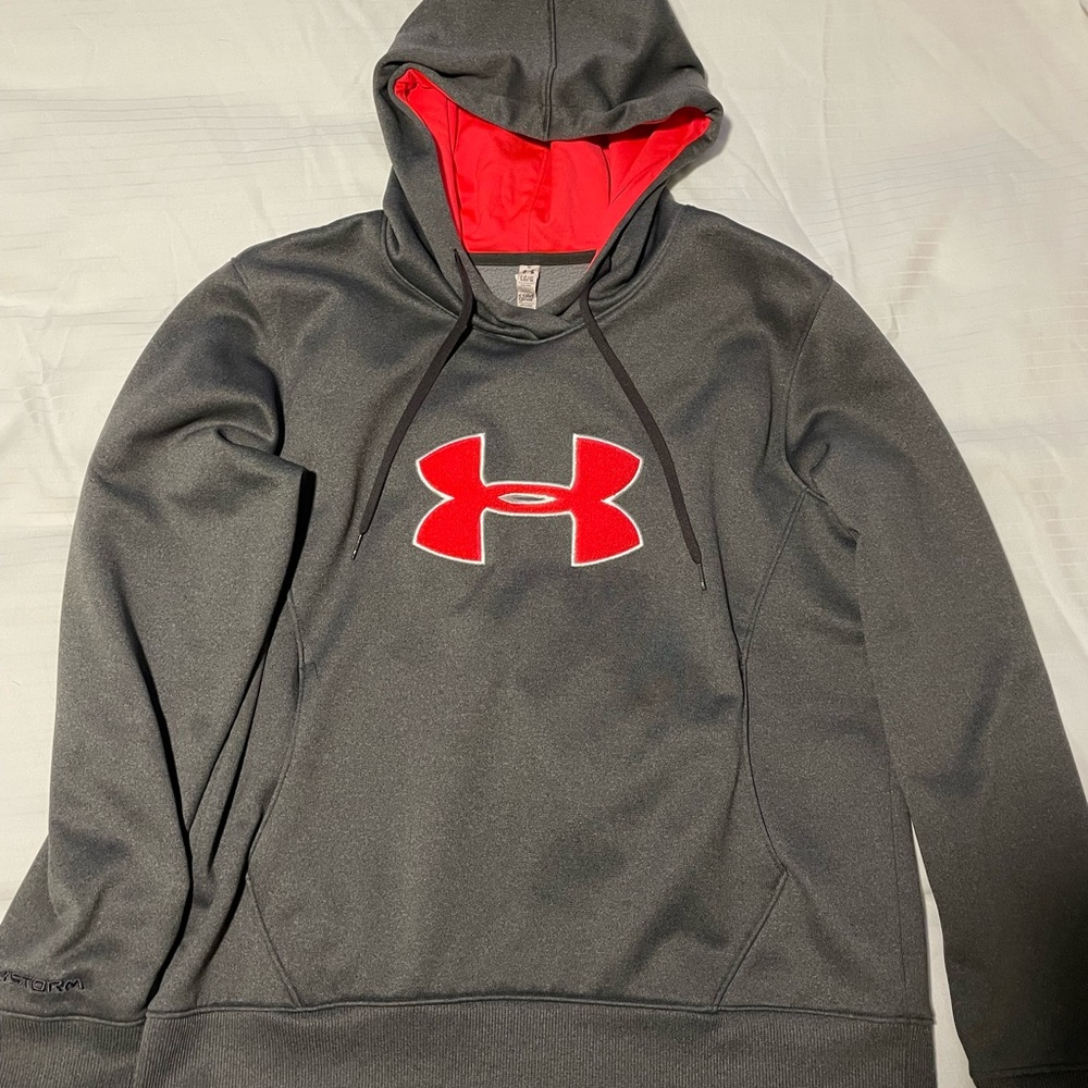 40. Under Armour Cold Gear Womens Grey Hoodie Size Large